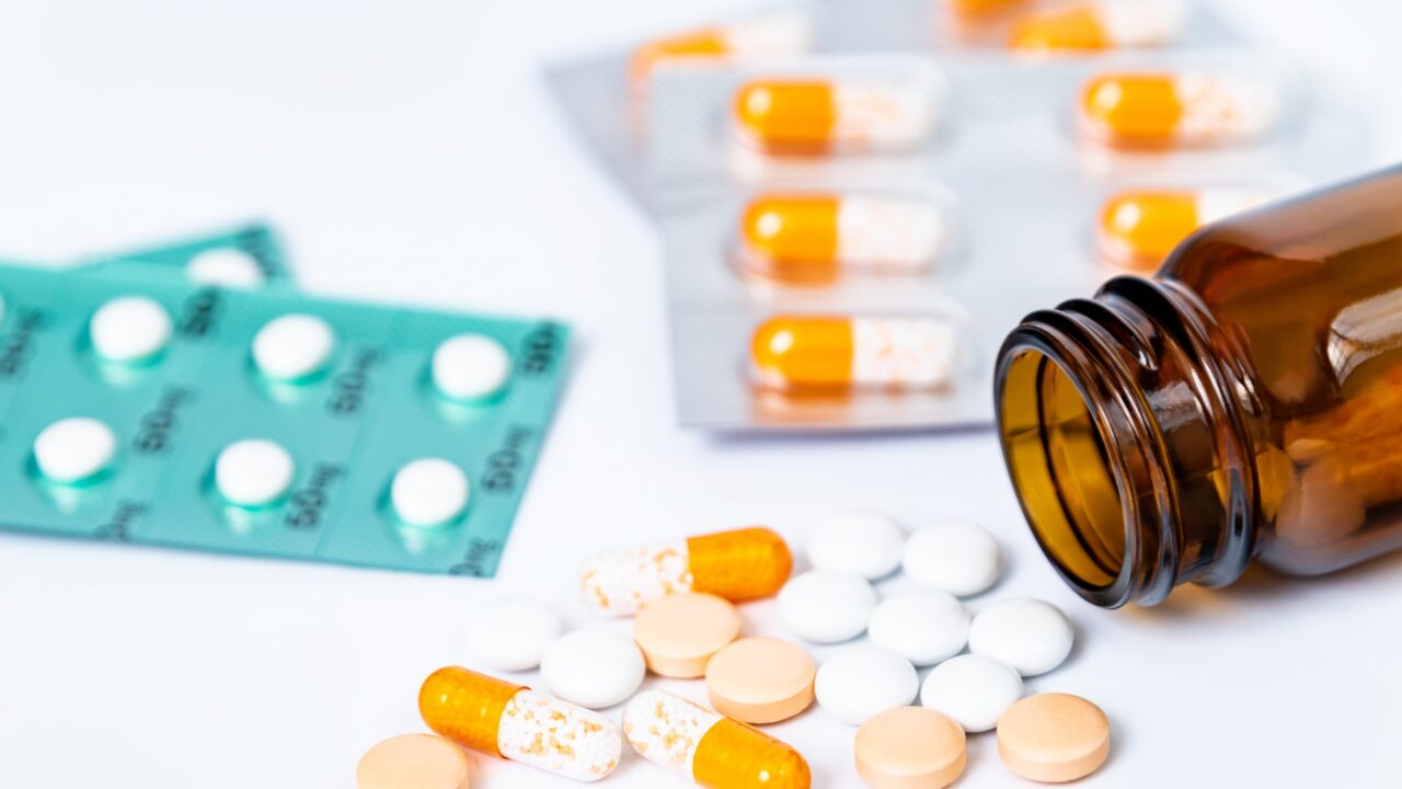 三津原博の経歴と功績｜日本調剤を全国チェーンに導いた起業家精神